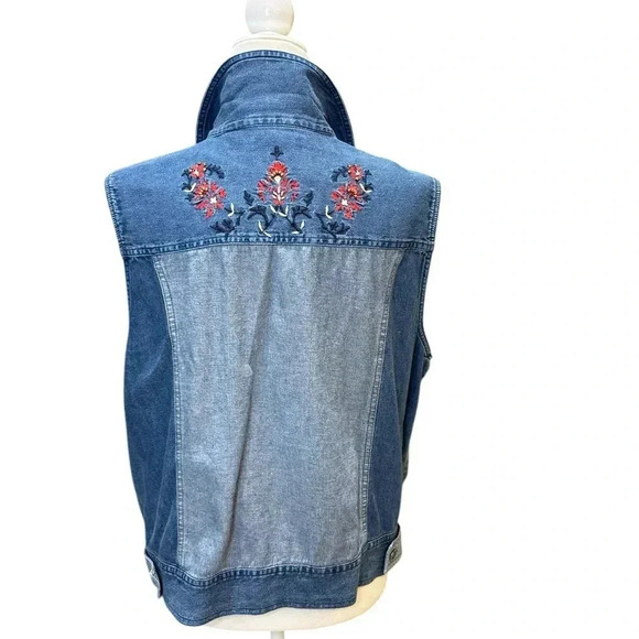 Karen Scott Sport Two Tone Denim Embroidery Vest Size XL - Picture 3 of 5